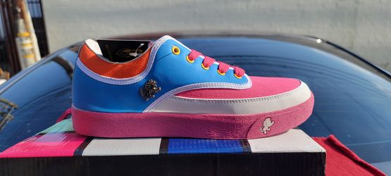 Tennis Shoes