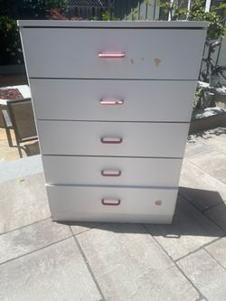Dresser