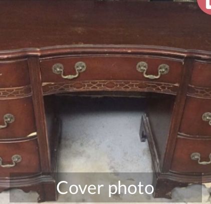 Antique Mahogany Kneehole 18th Century