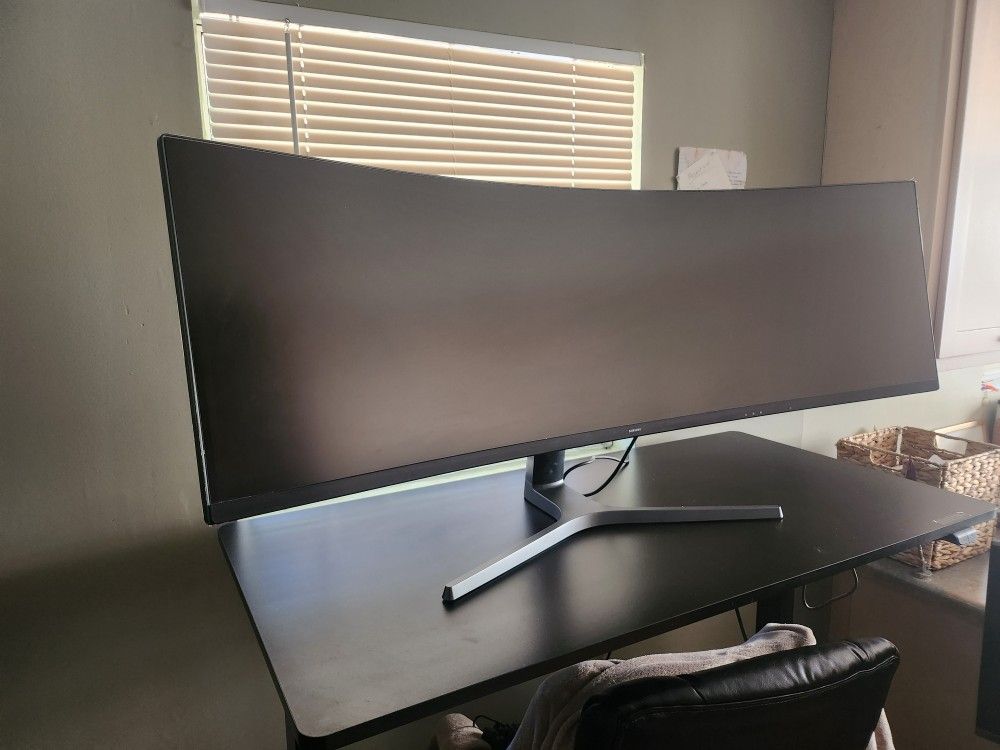 Samsung Odyssey CRG9 49" Curved Monitor