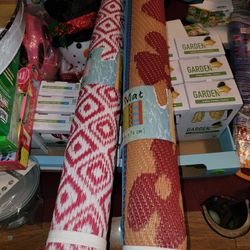 💖 NEW BEACH MATS. GREAT AT THE BEACH,  LAKES,  CONCERTS,  FESTIVALS, ETC. JUST SHAKE AND SAND FALLS RIGHT OFF.  RINSE WITH WATER IF NEEDED