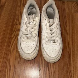 Nike Air Force Size 6