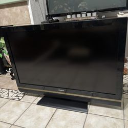 Big Polaroid HDTV Cable Ready ;Length;44 Inches Height:32 Inches 