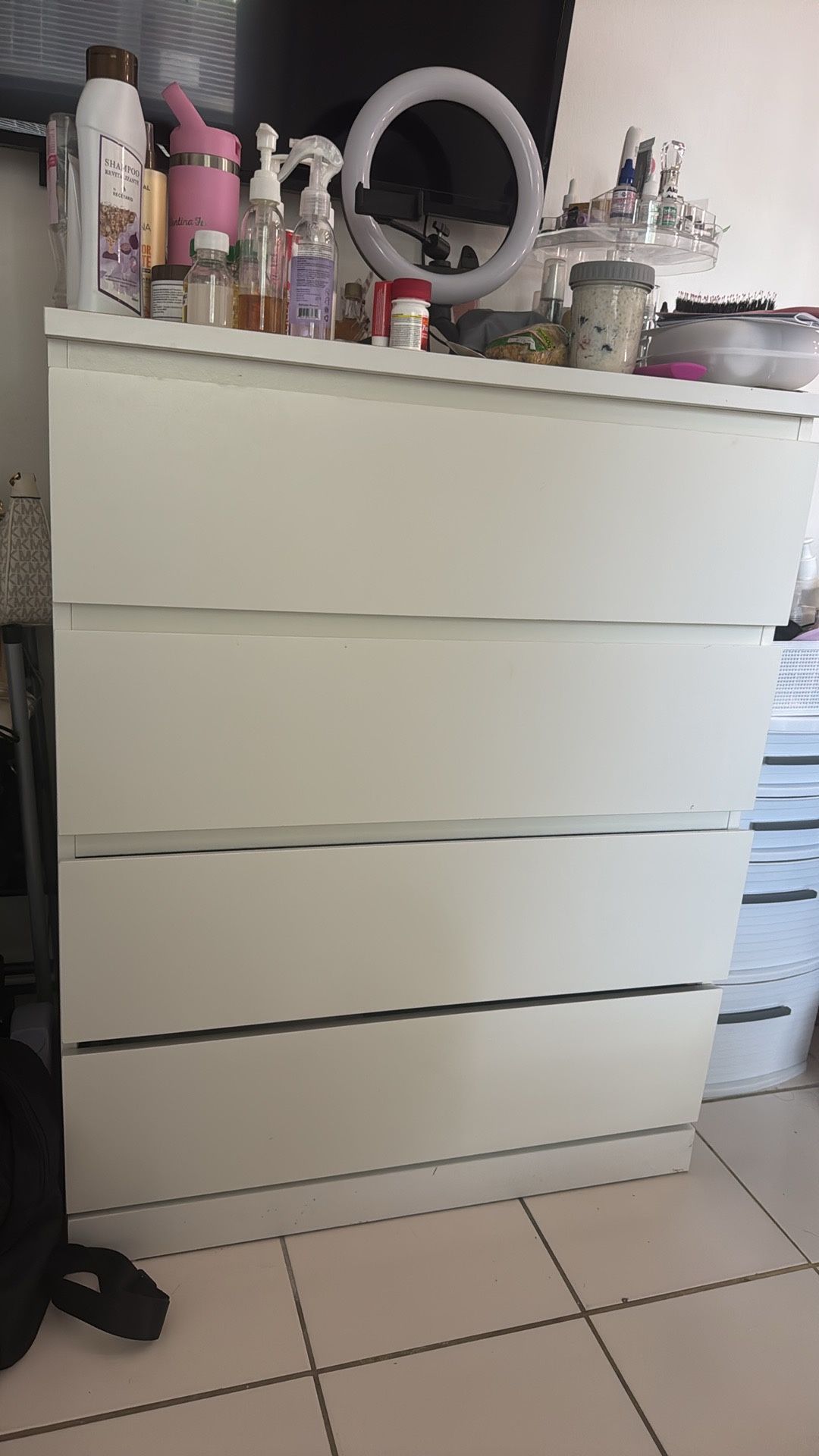 Dresser