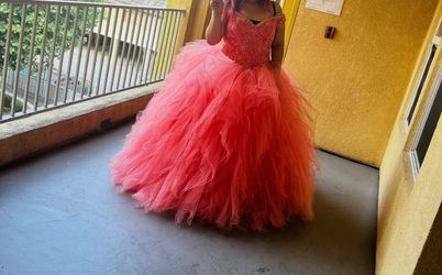 Quinciañera dress