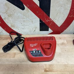 Milwaukee 12v Charger 