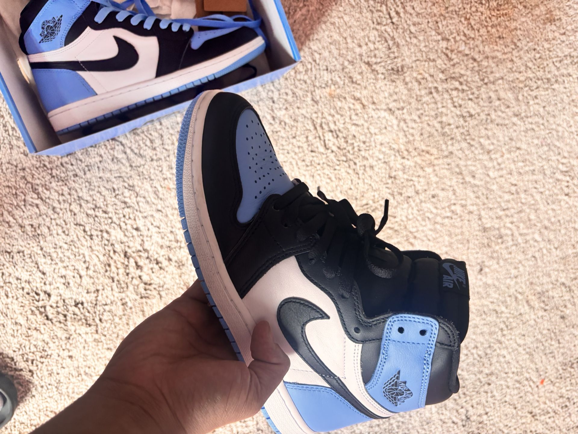 Jordan 1 Unc