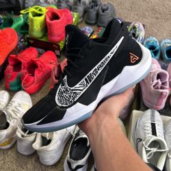 Freak 2 “Oreo” size 11.5