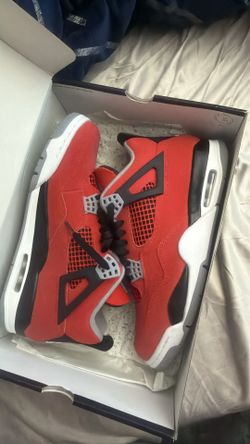 Jordan 4 Toro Bravo Size 11