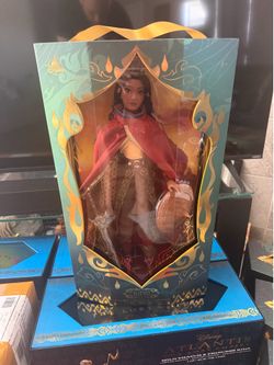 D23 DISNEY RAYA DOLL 17” limited edition