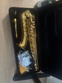 Alto Saxophone with Hard Case