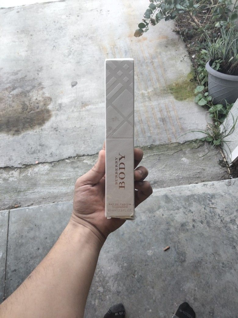 Burberry Perfume BODY