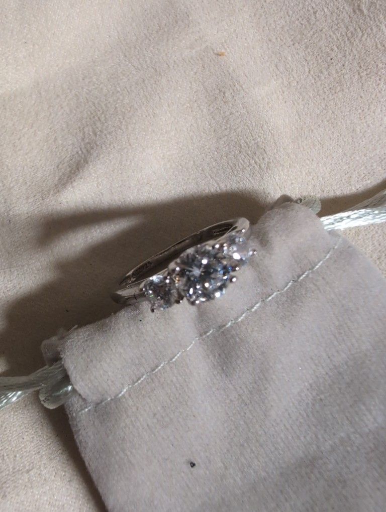 Sterling Silver Ring (8.5)