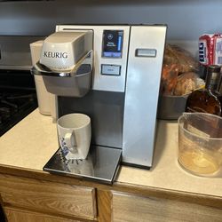 Keurig     Office   Edition Makes 4 Sizes