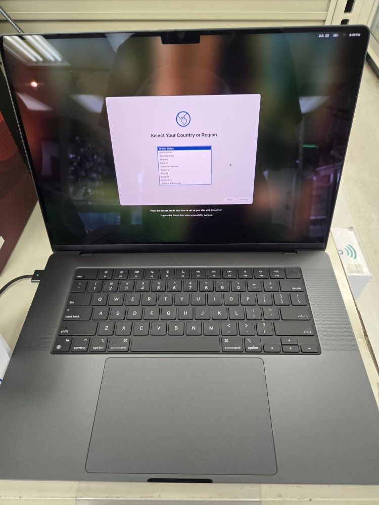 Apple Macbook Pro 16" M4 2024