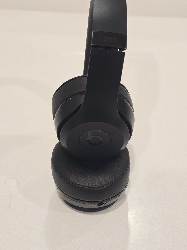 Beats Solo