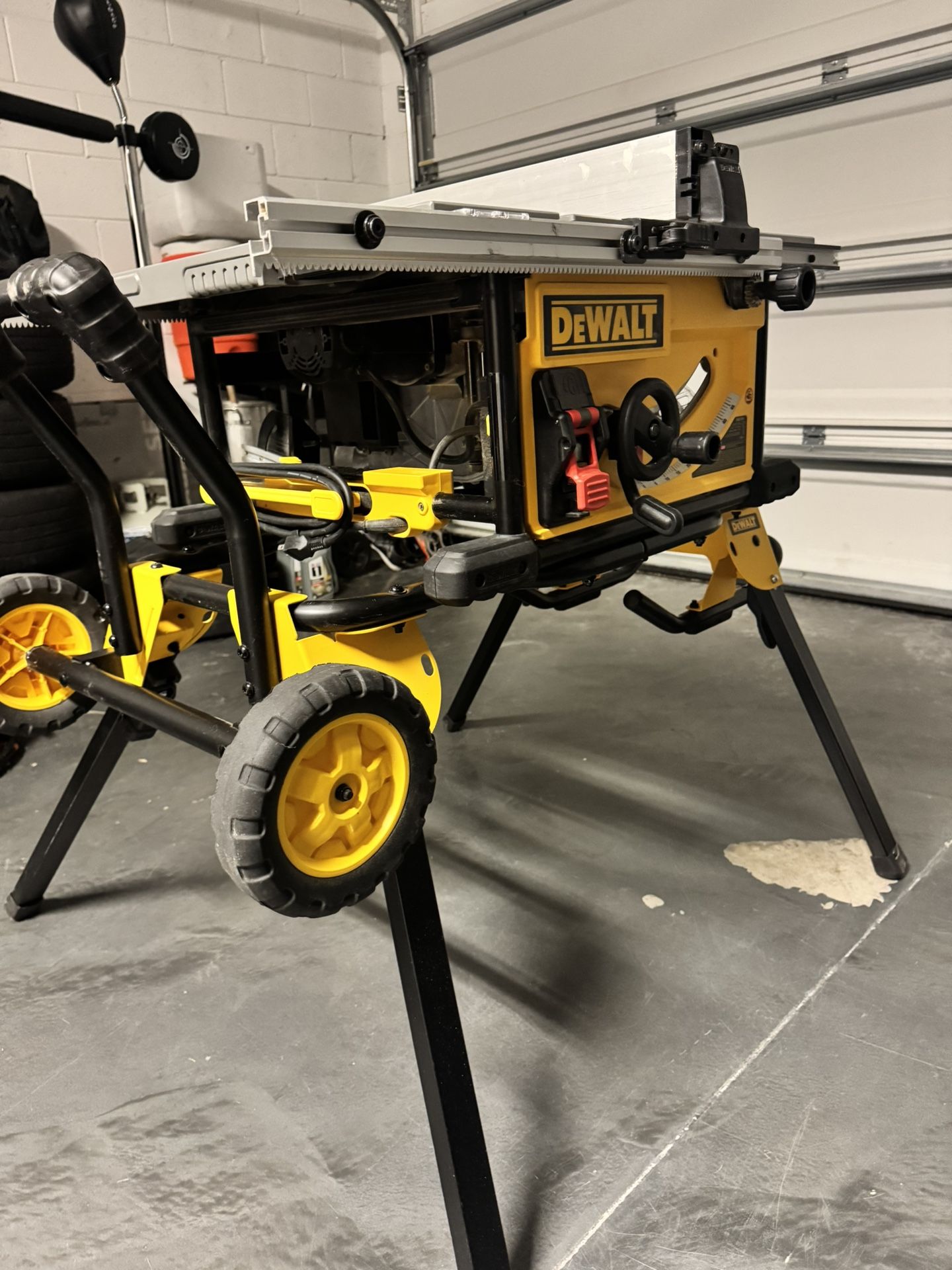 Table Saw Stand DWE74911