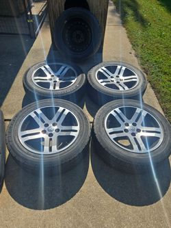 Dodge charger rims & yired