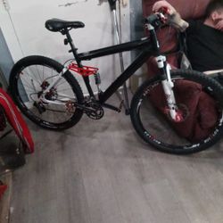 Genissis Mountain Bike 