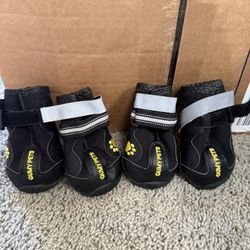 Qumy Dog shoes Size 5