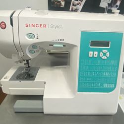 Singer Stylist Sewing Machine 