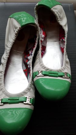 Tahari new flats size 9.5