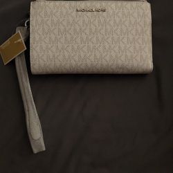 Michael Kors Wallets