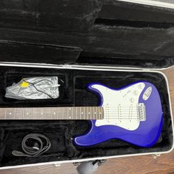 Vintage 2000s silvertone Electric Guitar With Case