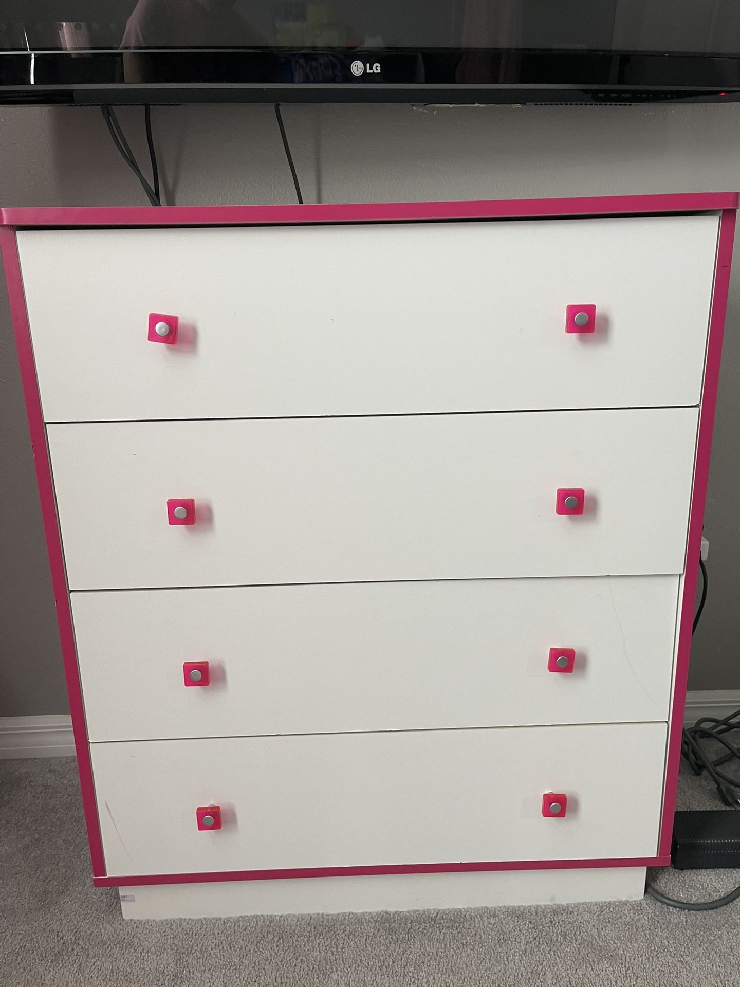 Girls Dresser