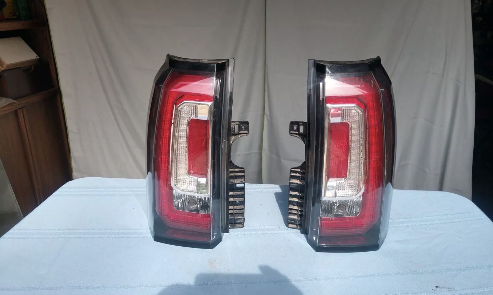 2015-2018 GMC Yukon XL Denali Tail Light