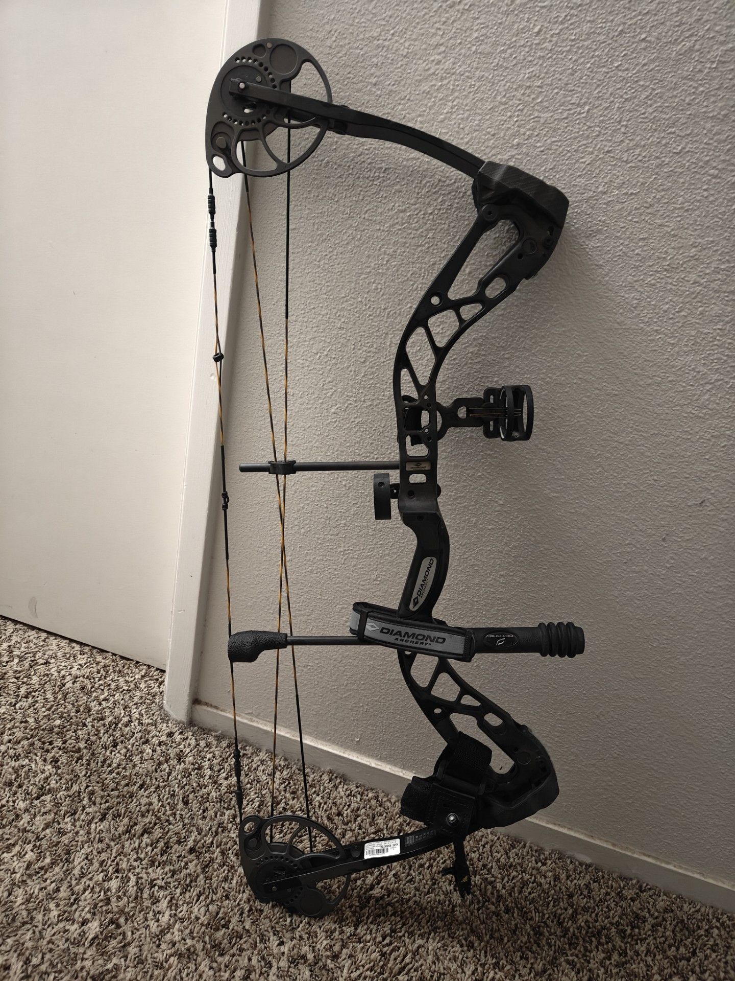 Diamond edge sb 1 compound bow