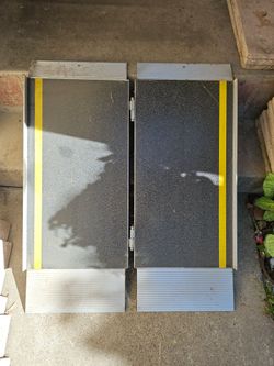 Folding Ramp 36"
