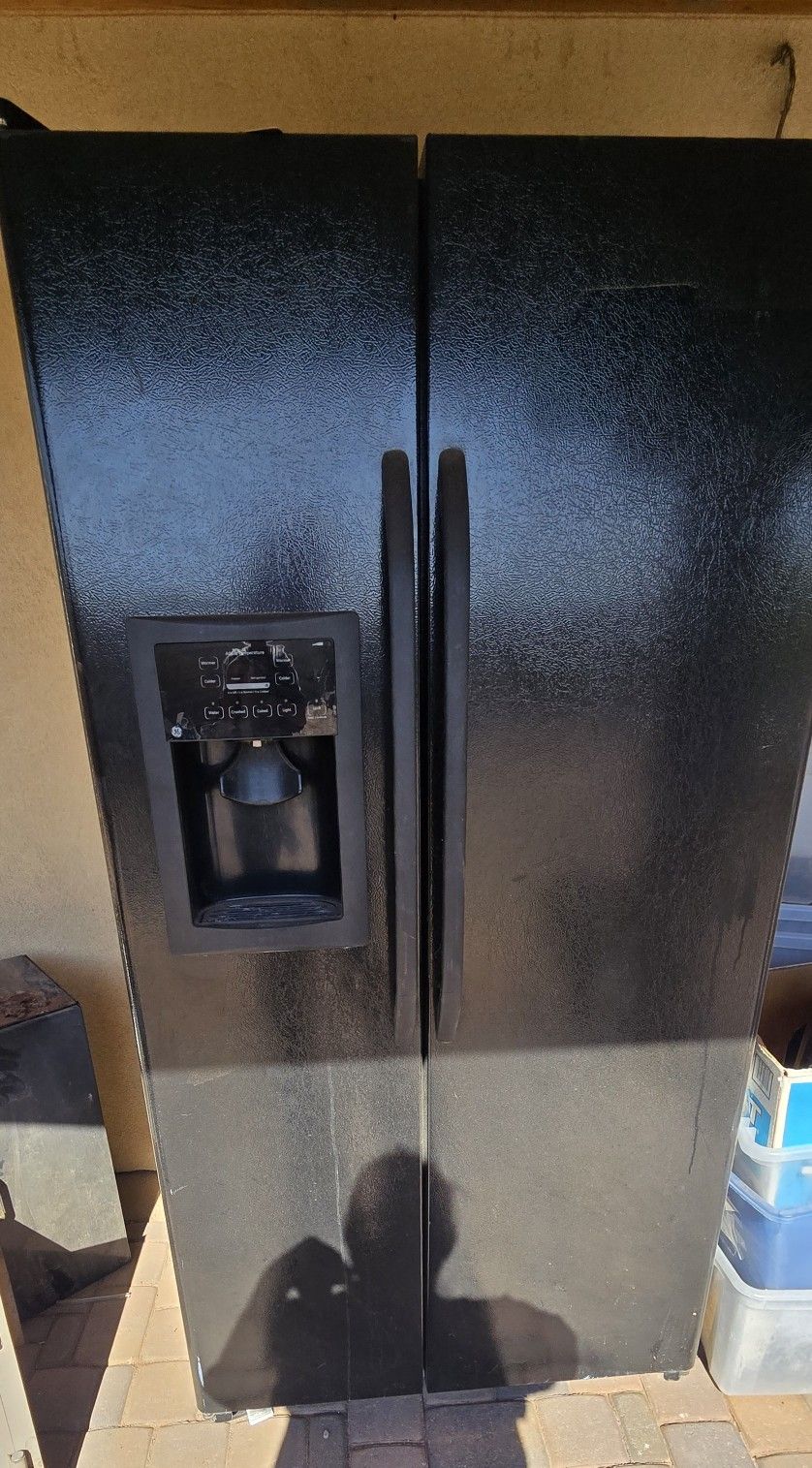 Side By Side Refrigerator 