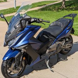 2022 Kymco AK 550
