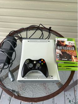 XBOX 360 plus accessories