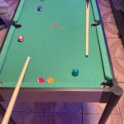 Mini Pool Table 