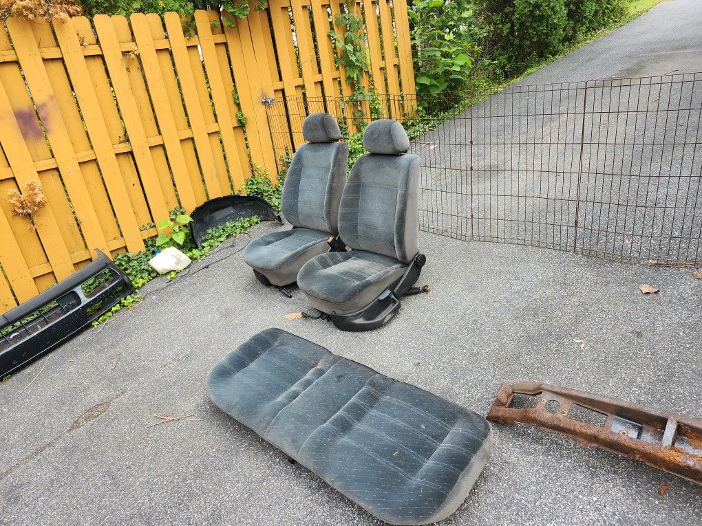 98 Jetta Front And Rear Seats