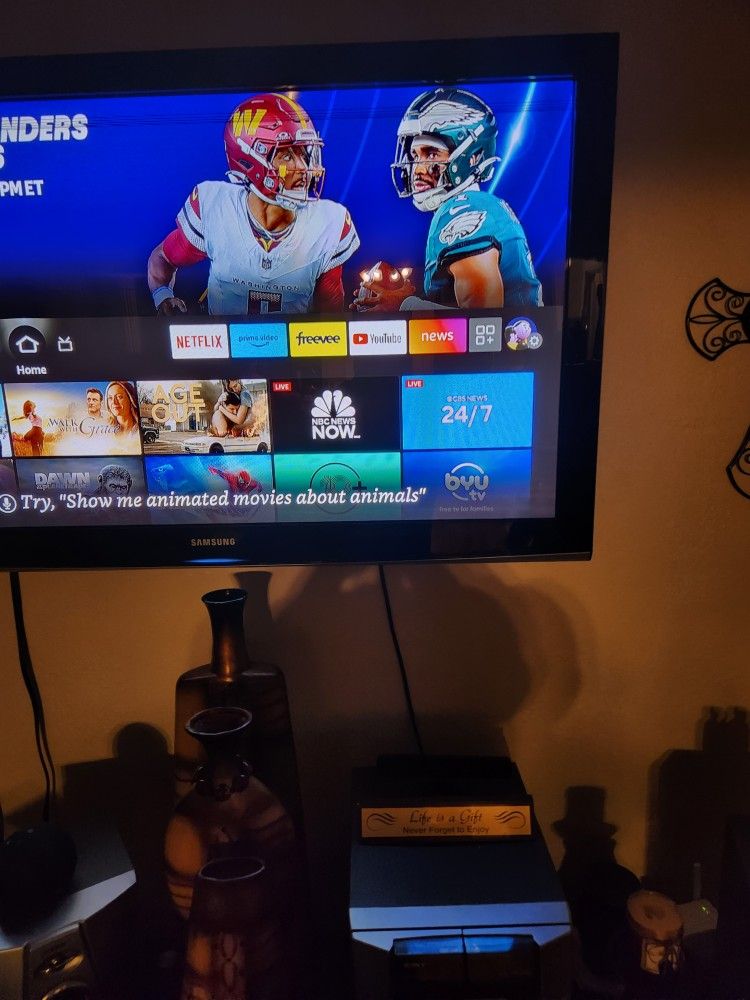 55 Inch Tv( MAKE A OFFER )