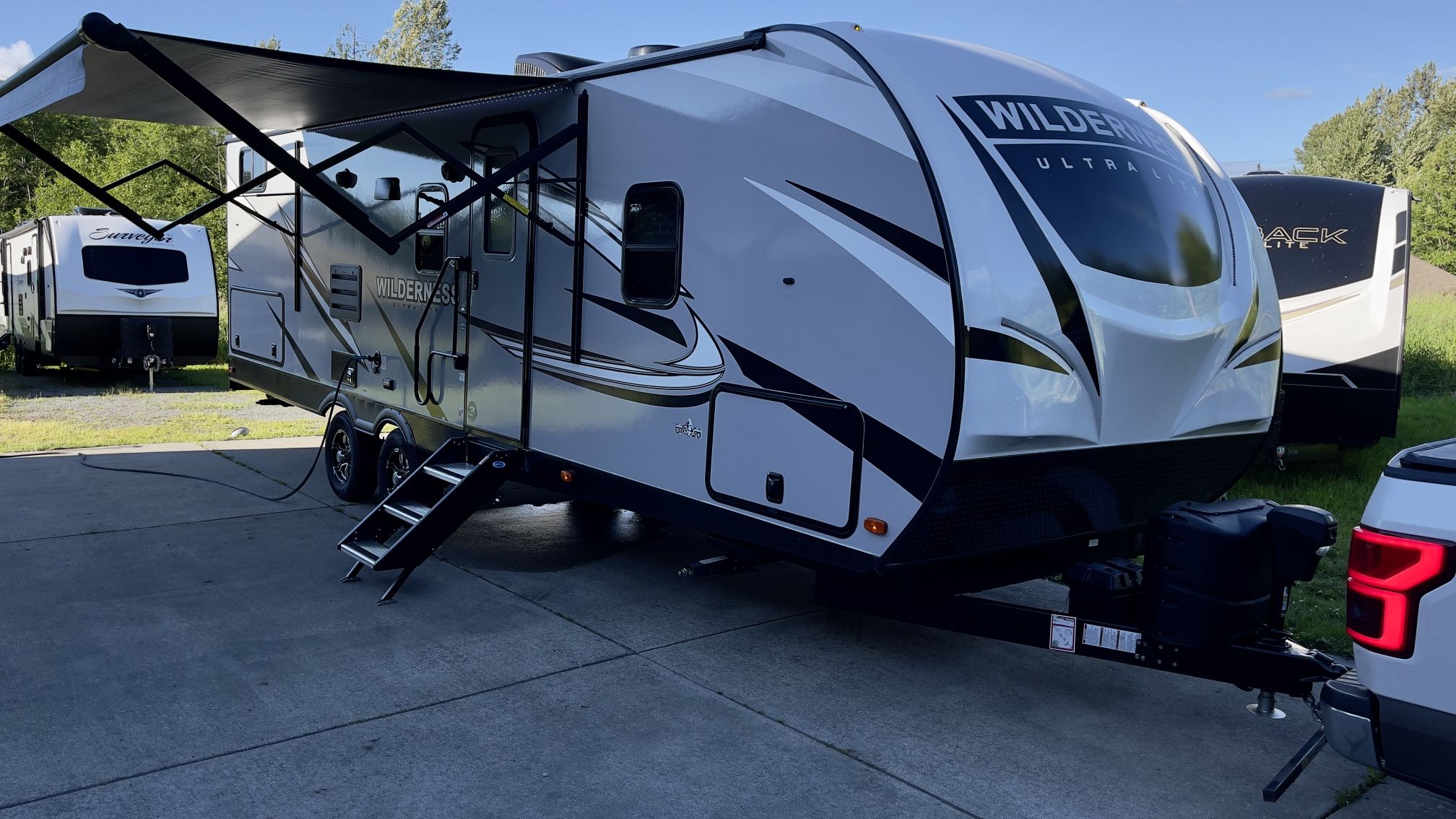2021 Heartland Wilderness 2625BH Ultra Lite Great family trailer!