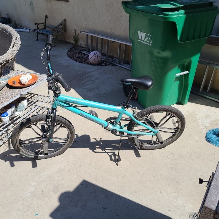 Mongoose BLUE BMX bike 