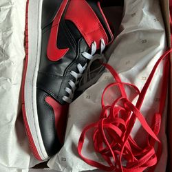 Jordan 1 Mid Bred Size 13