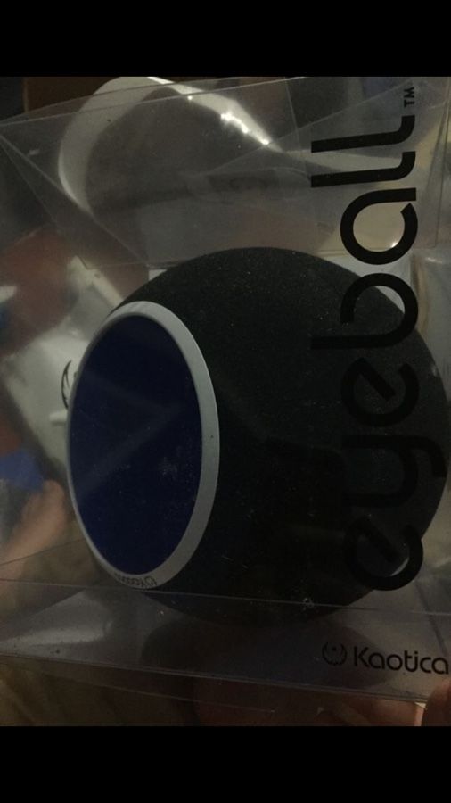 Kaotica Eyeball, Mini Recording Booth, Studio Microphone Isolation Ball With Integrated Pop Filter (NEW and in package)
