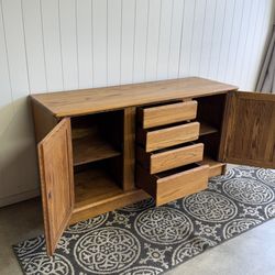 🚚 Vintage oak sideboard 4 drawers, 2 cabinets, Free delivery