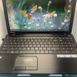 ..TOSHIBA SATÉLITE . .C55D-A….250 GB GB…..8.0 RAM . READY FOR CLASSES ON LINE OR WORK FROM HOME
