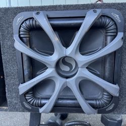 L5 Kicker Subwoofer With Amp