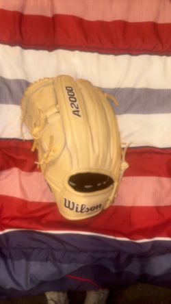 A2000. Left Handed. Blonde