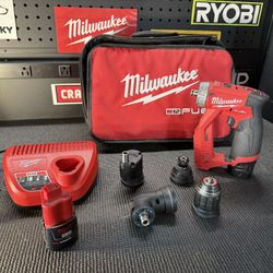 Milwaukee M12 FUEL 12V Li-Ion Brushless Cordless 4-in-1 Installation 3/8 in. Drill Driver with (2) 1.5 Ah Battery Pack