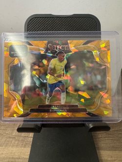 Panini select raphina 2/10 gold cracked ice