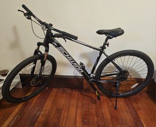 NEW Schwinn Taff Mountain Bike M