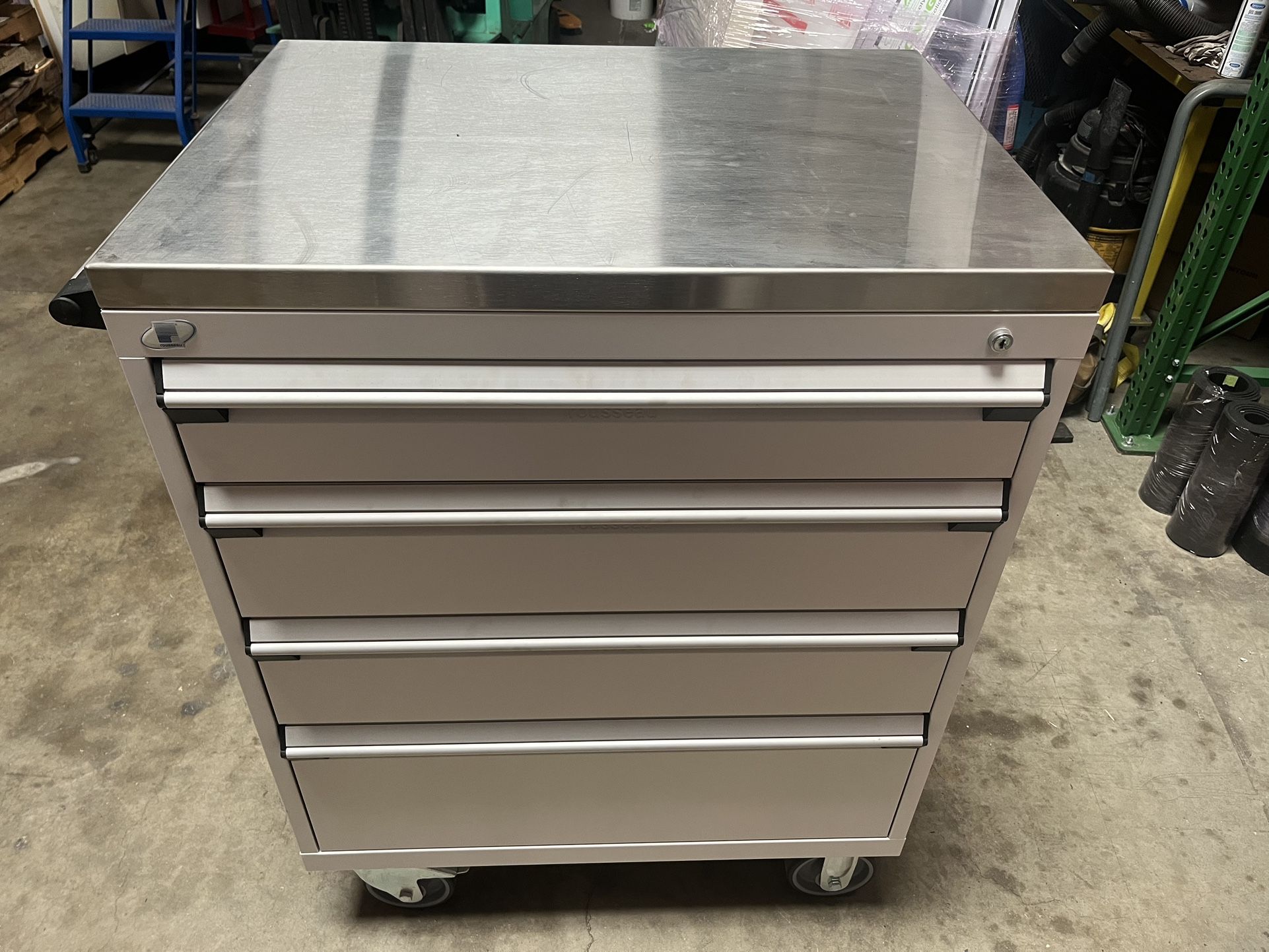 Rousseau Heavy Duty Mobile Tool Cabinet
